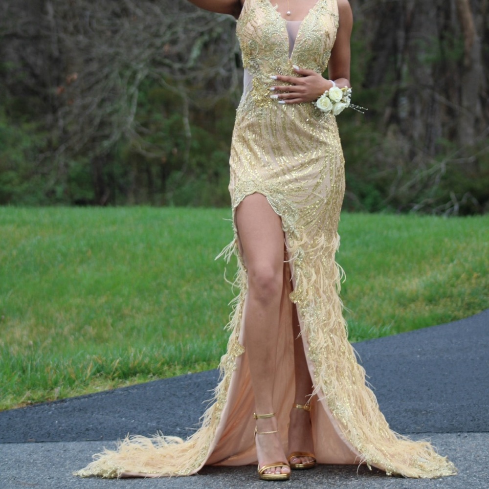 Gorgeous prom dress by Portia and Scarlett. Size 4. Worn once